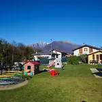 Girasole Casa Gialla 4* 科利科