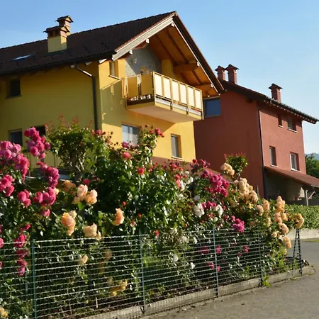 Hotel apartamentowy Girasole Casa Gialla Colico