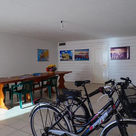 Girasole Casa Gialla كوليكو