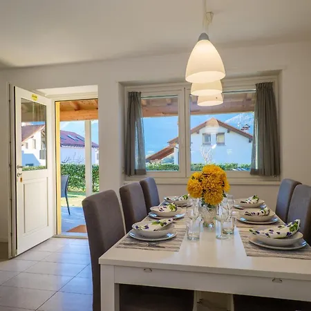 Girasole Casa Gialla * كوليكو