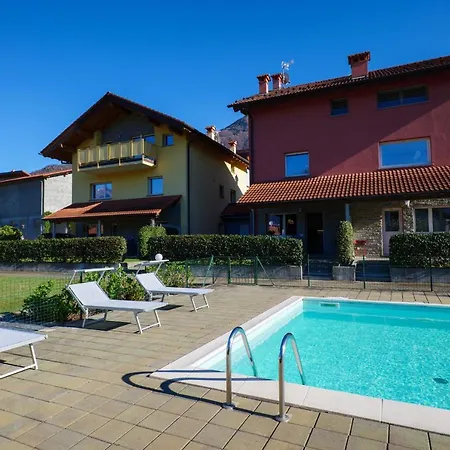 Girasole Casa Gialla Hotel apartamentowy 4*