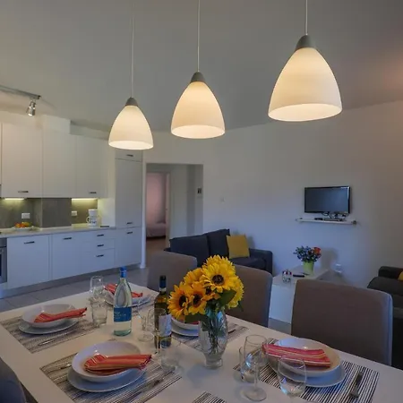 Girasole Casa Gialla شقة فندقية *