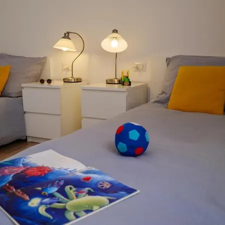 Girasole Casa Gialla Hotel apartamentowy Colico
