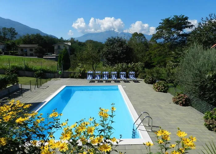 Hotel apartamentowy Girasole Casa Gialla Colico