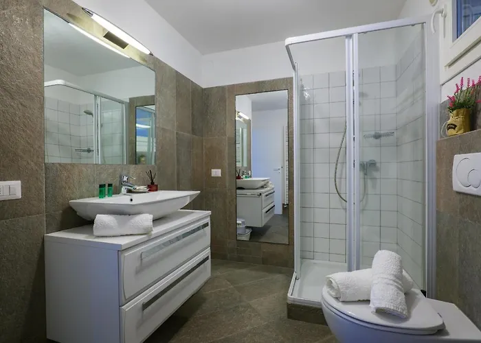 Girasole Casa Gialla Hotel apartamentowy 4*