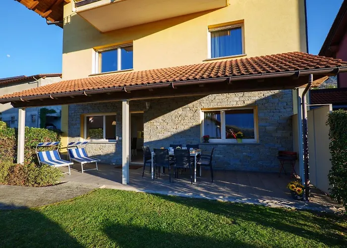 Hotel apartamentowy Girasole Casa Gialla Colico