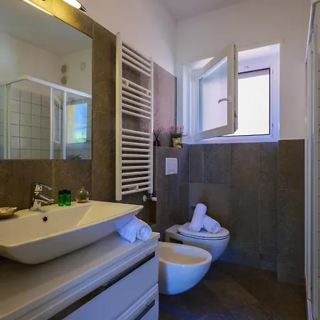 Girasole Casa Gialla كوليكو