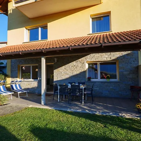 Aparthotel Girasole Casa Gialla Colico